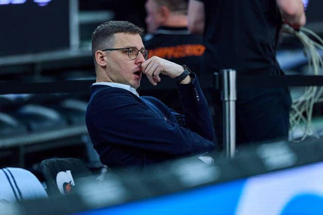 Lazar Spasic EWE Baskets Oldenburg, Head Coach GER, ratiopharm ulm vs EWE Baskets Oldenburg, Basketball, Matchday 19, EasyCredit BBL, Season 2025 2026, 18 02 2026 GER, ratiopharm ulm vs EWE Baskets Oldenburg, Basketball, Matchday 19, EasyCredit BBL, Season 2025 2026, 18 02 2026 New Ulm Copyright: xEibner-Pressefoto GeraldxOelze-dexStoppanyx EP_ODS