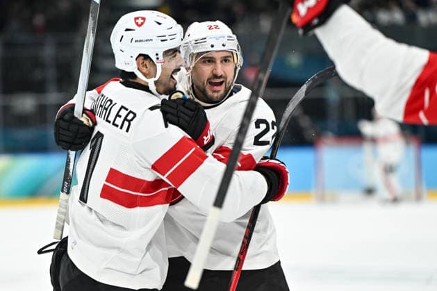 18 02 2026, Milano, Rho Ice hockey, Eishockey Arena, Winter Olympics: Finland - Switzerland (Ice Hockey), Nino Niederreiter of Switzerland (R) celebrate his goal with Jonas Siegenthaler of Switzerland (L) Milano Rho Ice Hockey Arena Lombardy Italy *** 18 02 2026, Milano, Rho Ice Hockey Arena, Winter Olympics Finland Switzerland Ice Hockey , Nino Niederreiter of Switzerland R celebrate his goal with Jonas Siegenthaler of Switzerland L Milano Rho Ice Hockey Arena Lombardy Italy Copyright: xJustPictures.ch AndreaxBrancax jp-en-AnBr-AB-AAB_577718022026