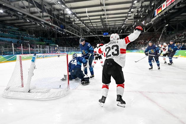 18 02 2026, Milano, Rho Ice hockey, Eishockey Arena, Winter Olympics: Finland - Switzerland (Ice Hockey), Philipp Kurashev of Switzerland (R) celebrate a goal Milano Rho Ice Hockey Arena Lombardy Italy *** 18 02 2026, Milano, Rho Ice Hockey Arena, Winter Olympics Finland Switzerland Ice Hockey , Philipp Kurashev of Switzerland R celebrate a goal Milano Rho Ice Hockey Arena Lombardy Italy Copyright: xJustPictures.ch AndreaxBrancax jp-en-AnBr-AB-DSC_018418022026