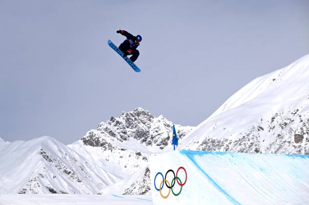 (260218) -- LIVIGNO, Feb. 18, 2026 -- Jake Canter of the United States competes during the snowboard men s slopestyle final at the Milan-Cortina 2026 Olympic Winter games, Winterspiele,Spiele, Summer games in Livigno, Italy, Feb. 18, 2026. ) (MICO2026)ITALY-LIVIGNO-OLYMPIC WINTER GAMES-SNOWBOARD-MEN S SLOPESTYLE-FINAL XiaxYifang 