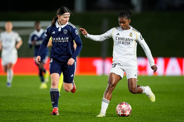 February 18, 2026, Valdebebas, Madrid, Spain: Linda Caicedo of Real Madrid CF and Kaja Korosec of Paris FC in action during the UEFA Women s Champions League 2025 26 KO play-offs Second Leg match between Real Madrid C.F. and Paris FC at Alfredo Di Stefano on February 18, 2026 in Madrid, Spain. Valdebebas Spain - ZUMAa181 20260218_zaa_a181_027 Copyright: xOscarxJ.xBarrosox