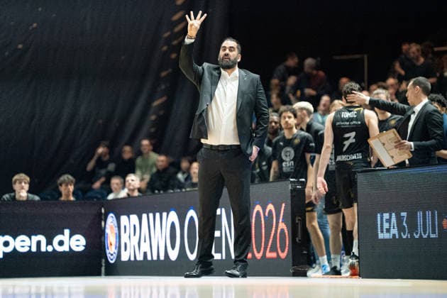 Ramon Diaz Sanchez Headcoach Basketball Loewen Braunschweig GER, Basketball Loewen Braunschweig vs Wuerzburg Baskets, Basketball, easyCredit BBL, Matchday 21, Season 2025 26, 18 02 2026 GER, Basketball Loewen Braunschweig vs Wuerzburg Baskets, Basketball, easyCredit BBL, Matchday 21, Season 2025 26, 18 02 2026 Braunschweig Copyright: xEibner-Pressefoto DanielxREINELTx EP_DRT