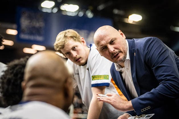Rostock, Germany 18 February 2026 1 BBL 2025 2026 Rostock Seawolves vs Bamberg Baskets In the picture 1 v re Przemyslaw Frasunkiewicz Rostock Seawolves Copyright: xFotostandx xVoelkerx