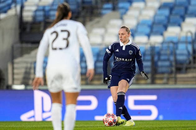 February 18, 2026, Valdebebas, Madrid, Spain: Lou Bogaert of Paris FC plays the ball during the UEFA Women s Champions League 2025 26 KO play-offs Second Leg match between Real Madrid C.F. and Paris FC at Alfredo Di Stefano on February 18, 2026 in Madrid, Spain. Real Madrid C.F. V Paris FC - UEFA Women s Champions League 2025 26 KO Play-Offs Second Leg  - ZUMAa181 20260218_zaa_a181_031 Copyright: xDennisxAgyemanx