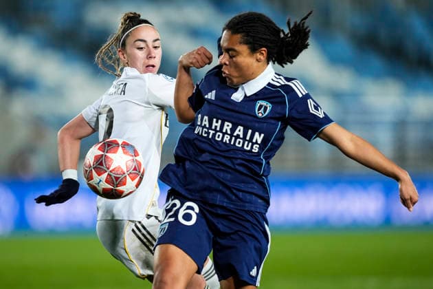 February 18, 2026, Valdebebas, Madrid, Spain: Fiona Liaigre of Paris FC and Athenea Del Castillo of Real Madrid CF competes for the ball during the UEFA Women s Champions League 2025 26 KO play-offs Second Leg match between Real Madrid C.F. and Paris FC at Alfredo Di Stefano on February 18, 2026 in Madrid, Spain. Valdebebas Spain - ZUMAa181 20260218_zaa_a181_036 Copyright: xOscarxJ.xBarrosox