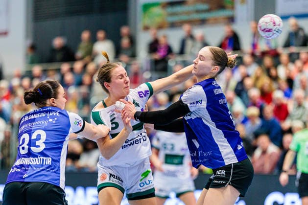 v l Elin Magnusdottir HSG Blomberg Lippe, 33 , Ann Kynast FRISCH AUF Goeppingen, 05 , Nieke Kuehne HSG Blomberg Lippe, 09 GER, HSG Blomberg Lippe vs FRISCH AUF Goeppingen, Handball, 1 Bundesliga Women, Matchday 18, 18 02 2026 GER, HSG Blomberg Lippe vs FRISCH AUF Goeppingen, Handball, 1 Bundesliga Women, Matchday 18, 18 02 2026 Blomberg Copyright: xEibner-Pressefoto JanxRollingerx EP_JSK