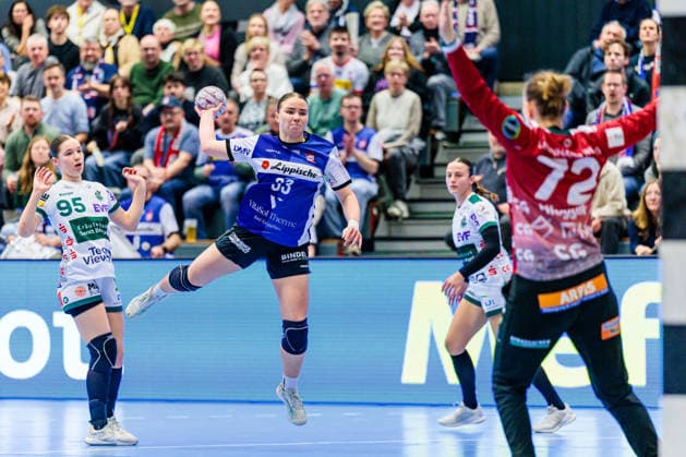 f l Lara Daeuble FRISCH AUF Goeppingen, 95 , Elin Magnusdottir HSG Blomberg Lippe, 33 , Petra Hlogyik FRISCH AUF Goeppingen, 72 GER, HSG Blomberg Lippe vs FRISCH AUF Goeppingen, Handball, 1 Bundesliga Women, Matchday 18, 18 02 2026 GER, HSG Blomberg Lippe vs FRISCH AUF Goeppingen, Handball, 1 Bundesliga Women, Matchday 18, 18 02 2026 Blomberg Copyright: xEibner-Pressefoto JanxRollingerx EP_JSK