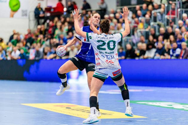 v l Andrea Jacobsen HSG Blomberg Lippe, 04 , Louisa De Bellis FRISCH AUF Goeppingen, 20 GER, HSG Blomberg Lippe vs FRISCH AUF Goeppingen, Handball, 1 Bundesliga Women, Matchday 18, 18 02 2026 GER, HSG Blomberg Lippe vs FRISCH AUF Goeppingen, Handball, 1 Bundesliga Women, Matchday 18, 18 02 2026 Blomberg Copyright: xEibner-Pressefoto JanxRollingerx EP_JSK