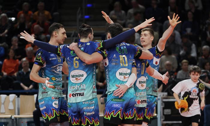 Roberto Russo, Simone Giannelli, Wassim Ben Tara, Oleh Plotnytskyi, Team Perugia cheers joy emotion jubilation Sport Volleyball CEV Champions League Men Season 2025 2026 18 02 2026 BR Volleys Berlin BRV vs Sir Sicoma Monini Perugia