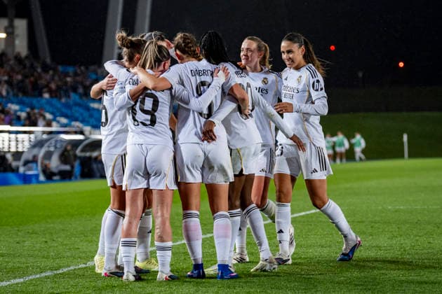 Real Madrid CF v Paris FC - UEFA Women s Champions League 2025 26 KO play-offs Second Leg Real Madrid players (from L to R) Ingrid Filippa Angeldahl, Eva Navarro, Sara Dabritz, Naomie Feller, Maelle Lakrar celebrates a goal during the UEFA Women s Champions League 2025 26 KO play-offs Second Leg match between Real Madrid C.F. and Paris FC at Estadio Alfredo Di Stefano on February 18, 2026 in Madrid, Spain. Valdebebas Estadio Alfredo Di Stefano Madrid Spain Copyright: xAlbertoxGardinx AGardin_20260218_Foot_WChamp_Real_Madrid_Paris_0084