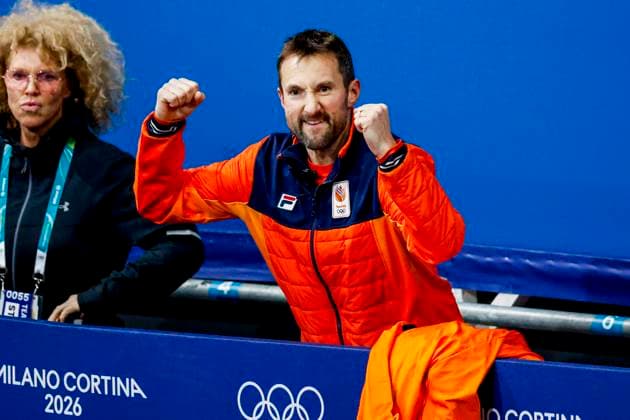 national coach Niels Kerstholt of TeamNL celebrates after watching atheletes Men s 500m Quarterfinals, Milano Cortina 2026 Winter Olympics: Day 12, Short Track Speed skating, Eisschnelllauf - Milano Cortina 2026 Winter Olympics: Day 12, Milano Speed Skating Stadium, February 18, 2026, Milan, Italy.