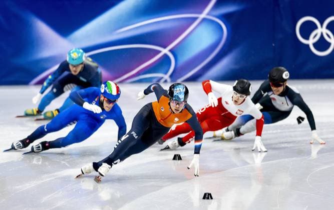 MILAN - Melle van t Wout during the 500-meter short track Speed skating, Eisschnelllauf quarterfinals at the Milan Ice Skating Area at the Milan Winter Olympics. ROBIN VAN LONKHUIJSEN ANP xVIxANPxSportx xxANPxIVx 551116022 originalFilename: 551116022.jpg