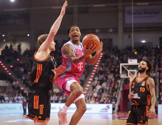 Jalen Finch Telekom Baskets Bonn vs Rasta Vechta 21 Speiltag season 2025 26