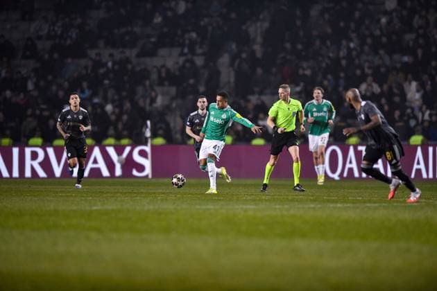 Jacob Ramsey of Newcastle United Football Club passes the ball Qarabag v Newcastle United, UEFA Champions League, Knockout Round Play-Offs, First Leg, Football, Tofig Bahramov Republican Stadium, Baku, Azerbaijan - 18 Feb 2026Baku Tofig Bahramov Republican Stadiu Azerbaijan EDITORIAL USE ONLY No use with unauthorised audio, video, data, fixture lists, club league logos or live services. Online in-match use limited to 120 images, no video emulation. No use in betting, games or single club league player publications.  Copyright: xElmirxKarimov Shutterstockx 16660416ck