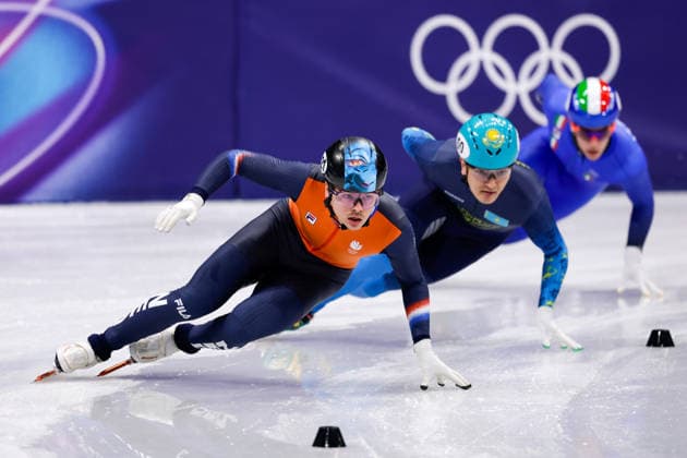 2026-02-18 Short Track Speed skating, Eisschnelllauf - Milano Cortina 2026 Winter Olympics - Day 12 MILAN, ITALY - FEBRUARY 18: Melle van t Wout of the Netherlands, Abzal Azhgaliyev of Kazakhstan competing in the Men s 500m during Day 12 of Short Track Speed Skating - Milano Cortina 2026 Winter Olympics at Milano Ice Skating Arena on February 18, 2026 in Milan, Italy. (Photo by Joris Verwijst BSR Agency) Milan Italy Content not available for redistribution in The Netherlands directly or indirectly through any third parties. Copyright: xBSRxAgencyx