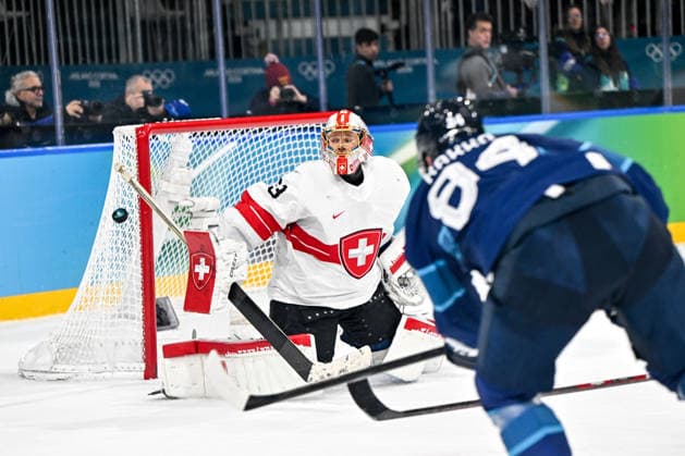 18 02 2026, Milano, Rho Ice hockey, Eishockey Arena, Winter Olympics: Finland - Switzerland (Ice Hockey), goalkeeper Leonardo Genoni of Switzerland Milano Rho Ice Hockey Arena Lombardy Italy *** 18 02 2026, Milano, Rho Ice Hockey Arena, Winter Olympics Finland Switzerland Ice Hockey , goalkeeper Leonardo Genoni of Switzerland Milano Rho Ice Hockey Arena Lombardy Italy Copyright: xJustPictures.ch AndreaxBrancax jp-en-AnBr-AB-AAB_677718022026