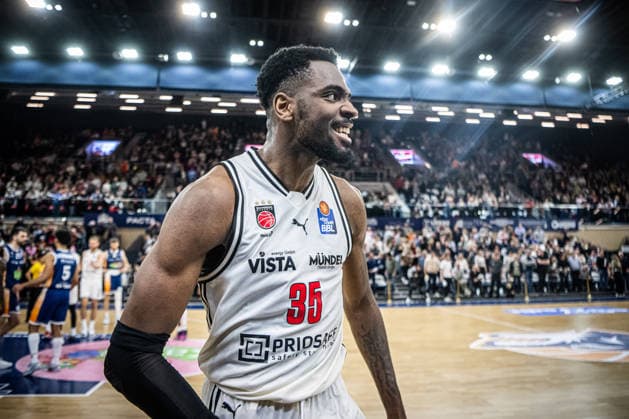 Rostock, Germany February 18, 2026 1 BBL 2025 2026 Rostock Seawolves vs Bamberg Baskets In the picture Ejiofor Onu Bamberg Baskets is happy about the victory Copyright: xFotostandx xVoelkerx