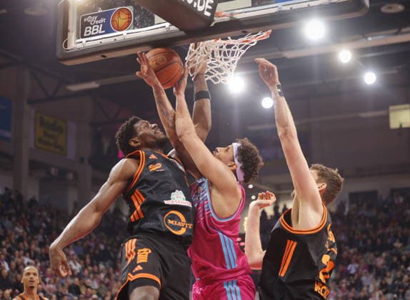 Michael Kessens Telekom Baskets Bonn vs Rasta Vechta 21 Speiltag season 2025 26