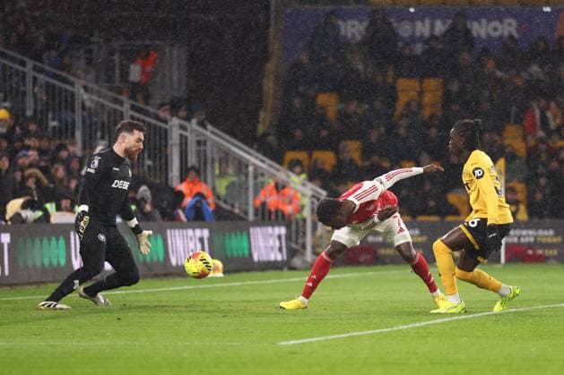 Bukayo Saka of Arsenal scores to make it 0-1 Wolverhampton Wanderers v Arsenal, Premier League, Football, Molineux, Wolverhampton, UK - 18 Feb 2026Wolverhampton Molineux United Kingdom EDITORIAL USE ONLY No use with unauthorised audio, video, data, fixture lists, club league logos or live services. Online in-match use limited to 120 images, no video emulation. No use in betting, games or single club league player publications. Copyright: xRyanxBrowne Shutterstockx 16660426ak