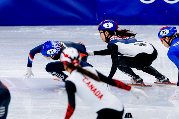 crash Michelle Velzeboer of the Netherlands and Minjeong Choi of Republic of Korea Women s 3000m Relay Finals, Milano Cortina 2026 Winter Olympics: Day 12, Short Track Speed skating, Eisschnelllauf - Milano Cortina 2026 Winter Olympics: Day 12, Milano Speed Skating Stadium, February 18, 2026, Milan, Italy.