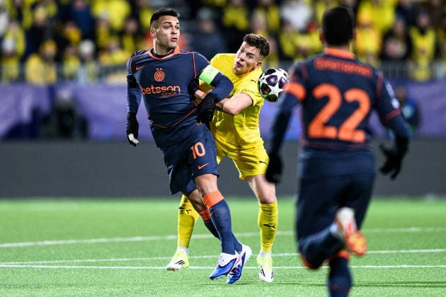 260218 Lautaro Martinez of Inter and Jostein Gundersen of Bodo Glimt during the UEFA Champions League football match between Bodo Glimt and Inter on February 18, 2026 in Bodo Photo Marius Simensen BILDBYRAN COP 238 MM0055 bbeng football fotball fotboll soccer uefa champions league mesterligaen bodo glimt inter fc internazionale milano  Copyright: MARIUSxSIMENSEN BB260218ZL128