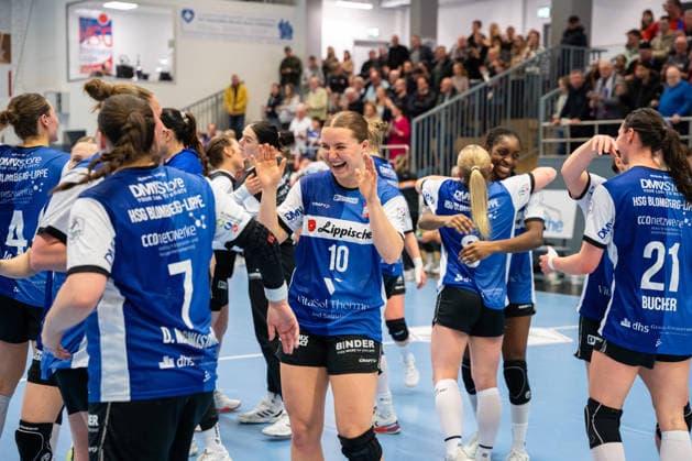 HSG Blomberg Lippe GER vs Frisch Auf Goeppingen GER , Handball, 1 Handball Bundesliga Women, 18 Matchday, 18 2 2026, Season 2025 2026, Blomberg Maxi Muehlner HSG Blomberg Lippe, 10 cheers after the victory against Frisch Auf Goeppingen GER Blomberg Sporthalle an der Ulmenallee Germany
