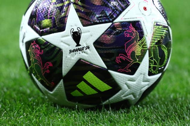UEFA Champions League - Olympiacos FC vs Bayer 04 Leverkusen - The official ball during the UEFA Champions League Play-Offs 1st leg soccer match between Olympiacos FC and Bayer 04 Leverkusen in Georgios Karaiskakis Stadium, Piraeus, Greece, on 18 February 2026. IMAGO ONE INCH PRODUCTIONS PIRAEUS GREECE Copyright: xONExINCHxPRODUCTIONSx 6859699