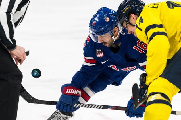 260218 Vincent Trocheck of USA and Joel Eriksson Ek of Sweden in the men s Ice hockey, Eishockey quarterfinal between USA and Sweden during day 12 of the 2026 Winter Olympics on February 18, 2026 in Milan. Photo: Emma Wallskog BILDBYRAN kod EW EW0641 ishockey ice hockey Olympic Games, Olympische Spiele, Olympia, OS olympics winter olympics os ol olympiska spel vinter-os olympiske leker milano cortina 2026 milan cortina 2026 milano cortina 2026 olympic games milano cortina 2026 winter olympic games milano cortina-os milano cortina-ol vinter-ol 12 bbeng sverige sweden usa quarterfinal kvartsfinal *** 260218 Vincent Trocheck of USA and Joel Eriksson Ek of Sweden in the men s ice hockey quarterfinal between USA and Sweden during day 12 of the 2026 Winter Olympics on February 18, 2026 in Milan Photo Emma Wallskog BILDBYRAN kod EW EW0641 ishockey ice hockey olympic games olympics winter olympics os ol olympiska spel vinter os olympiske leker milano cortina 2026 milan cortina 2026 milano cortina 2026 olympic games milano cortina 2026 winter olympic games milano cortina os milano cortina ol vinter ol 12 bbeng sverige sweden usa quarterfinal kvartfinal  Copyright: EMMAxWALLSKOG BB260218EW052
