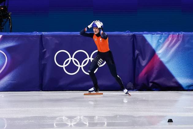 MILAN , 18-02-2026 , Milano Ice Skating Arena , Olympic Winter games, Winterspiele,Spiele, Summer games 2026 - Short Track 18-02 Women™s 3000m relay final A, Picture shows teams Republic of Korea, Canada, Netherlands, Italy , fall Netherlands Olympic Winter Games 2026 - Short Track 18-02  x201713851x Copyright: