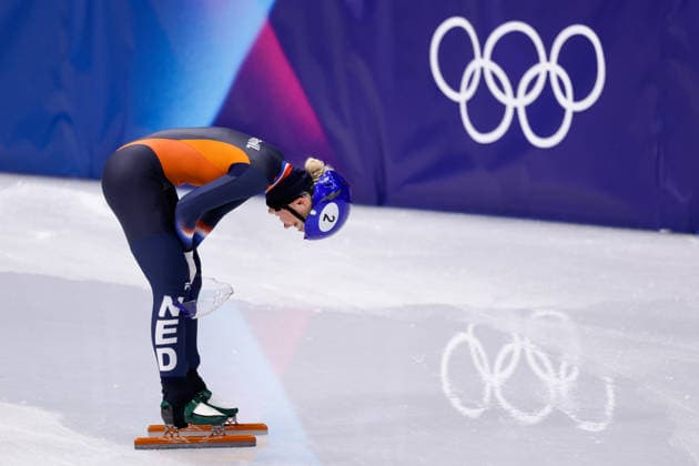 2026-02-18 Short Track Speed skating, Eisschnelllauf - Milano Cortina 2026 Winter Olympics - Day 12 MILAN, ITALY - FEBRUARY 18: Xandra Velzeboer of the Netherlands looks dejected after competing in the Women s 3000m Relay during Day 12 of Short Track Speed Skating - Milano Cortina 2026 Winter Olympics at Milano Ice Skating Arena on February 18, 2026 in Milan, Italy. (Photo by Joris Verwijst BSR Agency) Milan Italy Content not available for redistribution in The Netherlands directly or indirectly through any third parties. Copyright: xBSRxAgencyx