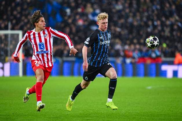 Club Brugge v Atletico de Madrid - UEFA Champions League BRUGGE, BELGIUM - FEBRUARY 18 : Simeone Giuliano forward of Atletico de Madrid and Seys Joaquim defender of Club Brugge in action during the UEFA Champions League 2025 26 knockout phase play-off match first leg between Club Brugge and Atletico de Madrid on February 18, 2026 in Brugge, Belgium, 18 02 2026 Brugge Belgium  Copyright: xVincentxKalutx