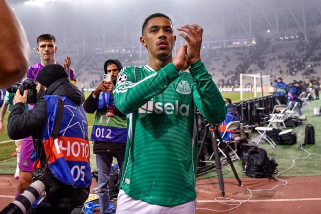 Jacob Ramsey of Newcastle United Football Club claps the Newcastle United Football Club fans Qarabag v Newcastle United, UEFA Champions League, Knockout Round Play-Offs, First Leg, Football, Tofig Bahramov Republican Stadium, Baku, Azerbaijan - 18 Feb 2026Baku Tofig Bahramov Republican Stadiu Azerbaijan EDITORIAL USE ONLY No use with unauthorised audio, video, data, fixture lists, club league logos or live services. Online in-match use limited to 120 images, no video emulation. No use in betting, games or single club league player publications. Copyright: xElmirxKarimov Shutterstockx 16660416cw