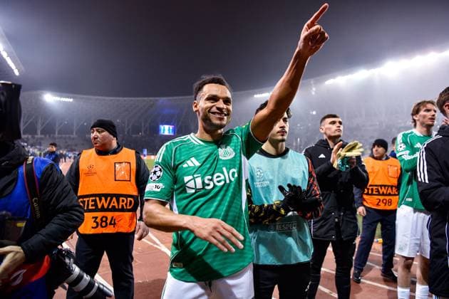Jacob Murphy of Newcastle United Football Club spots someone in the away end at full time Qarabag v Newcastle United, UEFA Champions League, Knockout Round Play-Offs, First Leg, Football, Tofig Bahramov Republican Stadium, Baku, Azerbaijan - 18 Feb 2026Baku Tofig Bahramov Republican Stadiu Azerbaijan EDITORIAL USE ONLY No use with unauthorised audio, video, data, fixture lists, club league logos or live services. Online in-match use limited to 120 images, no video emulation. No use in betting, games or single club league player publications. Copyright: xElmirxKarimov Shutterstockx 16660416db