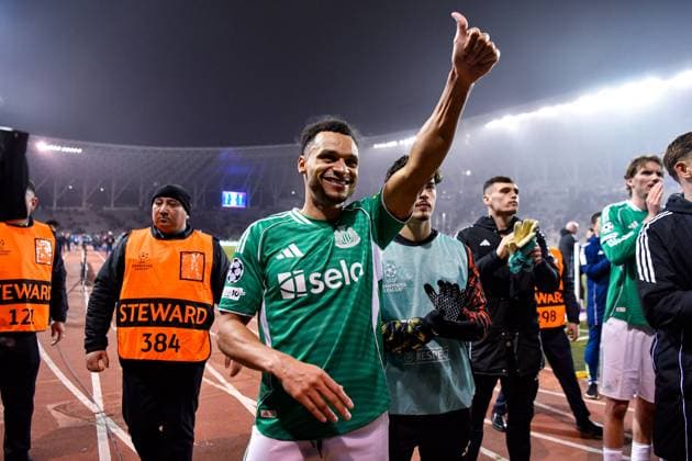 Jacob Murphy of Newcastle United Football Club spots someone in the away end at full time Qarabag v Newcastle United, UEFA Champions League, Knockout Round Play-Offs, First Leg, Football, Tofig Bahramov Republican Stadium, Baku, Azerbaijan - 18 Feb 2026Baku Tofig Bahramov Republican Stadiu Azerbaijan EDITORIAL USE ONLY No use with unauthorised audio, video, data, fixture lists, club league logos or live services. Online in-match use limited to 120 images, no video emulation. No use in betting, games or single club league player publications. Copyright: xElmirxKarimov Shutterstockx 16660416dc