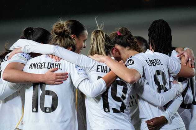 February 18, 2026, Valdebebas, Madrid, Spain: Players of Real Madrid celebrate an own goal scored by Melween N Dongala of Paris FC during the UEFA Women s Champions League 2025 26 KO play-offs Second Leg match between Real Madrid C.F. and Paris FC at Alfredo Di Stefano on February 18, 2026 in Madrid, Spain. Real Madrid C.F. V Paris FC - UEFA Women s Champions League 2025 26 KO Play-Offs Second Leg  - ZUMAa181 20260218_zaa_a181_086 Copyright: xDennisxAgyemanx