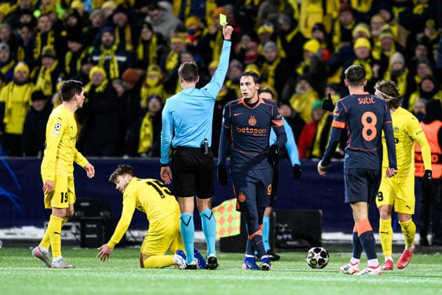 260218 Pio Esposito of Inter receives a yellow card during the UEFA Champions League football match between Bodo Glimt and Inter on February 18, 2026 in Bodo Photo Marius Simensen BILDBYRAN COP 238 MM0055 bbeng football fotball fotboll soccer uefa champions league mesterligaen bodo glimt inter fc internazionale milano  Copyright: MARIUSxSIMENSEN BB260218ZS108