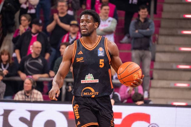 Germany 1 Bundesliga Basketball easyCredit BBL 2025 2026 Telekom Bonn vs SC RASTA Vechta 21 Matchday, 18 02 2026 Telekom Dome Bonn on the ball Djairo Bernardina SC Rasta Vechta, 5 Copyright: xOrhanxHabashx