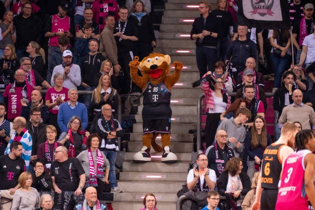 Germany 1 Bundesliga Basketball easyCredit BBL 2025 2026 Telekom Bonn vs SC RASTA Vechta 21 Matchday, 18 02 2026 Telekom Dome Bonn Mascot of Telekom Bonn Copyright: xOrhanxHabashx