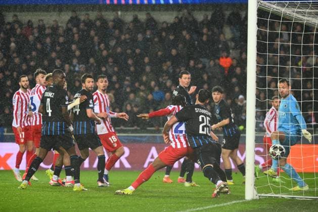 Club Brugge v Atletico de Madrid - UEFA Champions League BRUGGE, BELGIUM - FEBRUARY 18 : Lookman Ademola of Atletico Madrid scoring a goal during the UEFA Champions League 2025 26 knockout phase play-off match first leg between Club Brugge and Atletico de Madrid on February 18, 2026 in Brugge, Belgium, 18 02 2026 Brugge Belgium  Copyright: xVincentxKalutx