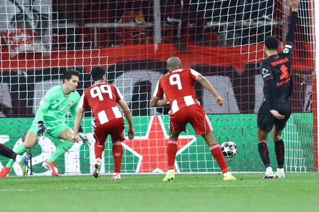 UEFA Champions League - Olympiacos FC vs Bayer 04 Leverkusen - Ayoub El Kaabi of Olympiacos FC in action while scoring during the UEFA Champions League Play-Offs 1st leg soccer match between Olympiacos FC and Bayer 04 Leverkusen in Georgios Karaiskakis Stadium, Piraeus, Greece, on 18 February 2026. The goal was cancelled by VAR review. IMAGO ONE INCH PRODUCTIONS PIRAEUS GREECE Copyright: xONExINCHxPRODUCTIONSx 6859938