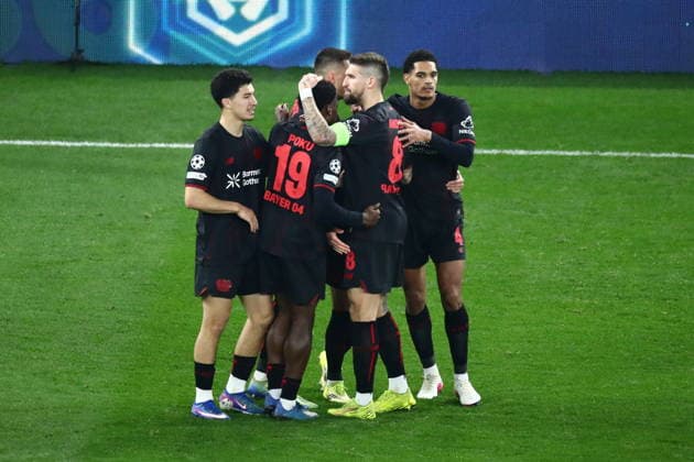 UEFA Champions League - Olympiacos FC vs Bayer 04 Leverkusen - Patrik Schick of Bayer 04 Leverkusen celebrates with his teamates after scoring during the UEFA Champions League Play-Offs 1st leg soccer match between Olympiacos FC and Bayer 04 Leverkusen in Georgios Karaiskakis Stadium, Piraeus, Greece, on 18 February 2026. IMAGO ONE INCH PRODUCTIONS PIRAEUS GREECE Copyright: xONExINCHxPRODUCTIONSx 6860006