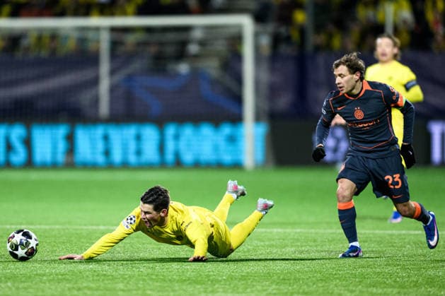 260218 Sondre Brunstad Fet of Bodo Glimt and NicolÃ² Barella of Inter during the UEFA Champions League football match between Bodo Glimt and Inter on February 18, 2026 in Bodo Photo Marius Simensen BILDBYRAN COP 238 MM0055 bbeng football fotball fotboll soccer uefa champions league mesterligaen bodo glimt inter fc internazionale milano  Copyright: MARIUSxSIMENSEN BB260218ZZ145