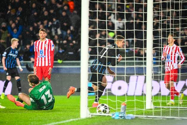 Club Brugge v Atletico de Madrid - UEFA Champions League BRUGGE, BELGIUM - FEBRUARY 18 : Tresoldi Nicolo forward of Club Brugge celebrating scoring a goal during the UEFA Champions League 2025 26 knockout phase play-off match first leg between Club Brugge and Atletico de Madrid on February 18, 2026 in Brugge, Belgium, 18 02 2026 Brugge Belgium  Copyright: xVincentxKalutx