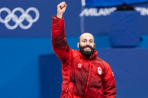 Short Track Speed skating, Eisschnelllauf - Milano Cortina 2026 Winter Olympics: Day 12 Gold medalist Steven Dubois of Team Canada,poses for a photo on the podium during the medal ceremony for the Short Track Speed Skating Men s 500m on day twelve of the Milano Cortina 2026 Winter Olympic Games, Olympische Spiele, Olympia, OS at Milano Ice Skating Arena on February 18, 2026 in Milan, Italy. Milano Italy  Copyright: xAndrzejxIwanczukx originalFilename:iwanczuk-shorttra260218_npY64.jpg