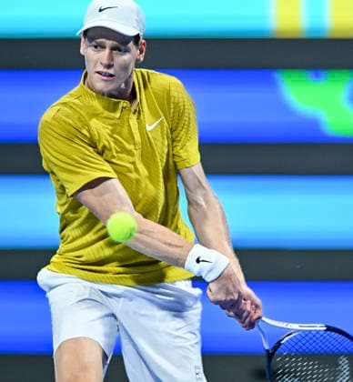 ATP, Tennis Herren QATAR EXXONMOBIL OPEN-ROUND OF 16 Jannik Sinner of Italy competes against Alexei Popyrin of Australia in the Round of q6 at the ATP men s Qatar ExxonMobil Open 2026 tennis tournament at the Khalifa International Tennis Complex in Doha, Qatar, on February 18 2026. DOHA Qatar Copyright: xNOUSHADx