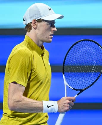 ATP, Tennis Herren QATAR EXXONMOBIL OPEN-ROUND OF 16 Jannik Sinner of Italy competes against Alexei Popyrin of Australia in the Round of q6 at the ATP men s Qatar ExxonMobil Open 2026 tennis tournament at the Khalifa International Tennis Complex in Doha, Qatar, on February 18 2026. DOHA Qatar Copyright: xNOUSHADx