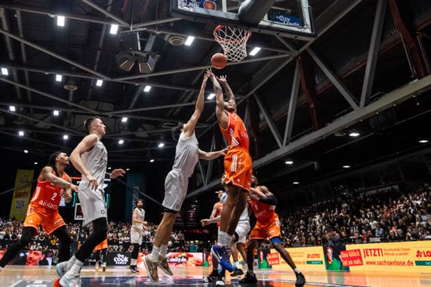 GER, easy Credit Basketball Bundesliga, Niners Chemnitz MLP Academics Heidelberg 18 02 2026, Messe, Chemnitz, GER, easy Credit Basketball Bundesliga, Niners Chemnitz MLP Academics Heidelberg Kevin Yebo Niners Chemnitz, 0 Photo Alexander Trienitz Chemnitz Messe Sachsen Germany