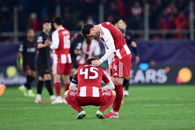 UEFA Champions League - Olympiacos FC vs Bayer 04 Leverkusen - Panagiotis Retsos of Olympiacos FC react disappointed at the end of the UEFA Champions League Play-Offs 1st leg soccer match between Olympiacos FC and Bayer 04 Leverkusen in Georgios Karaiskakis Stadium, Piraeus, Greece, on 18 February 2026. IMAGO ONE INCH PRODUCTIONS PIRAEUS GREECE Copyright: xONExINCHxPRODUCTIONSx 6860071