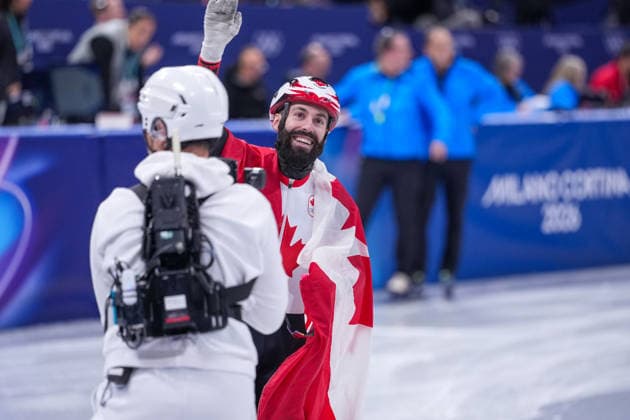 2026-02-18 - Milano Cortina 2026 Winter Olympics MILAN, ITALY - FEBRUARY 18: Steven Dubois of Canada performing on the Short Track Speed skating, Eisschnelllauf during day 14 of the Milano Cortina 2026 Winter Olympics at the Milano Ice Skating Arena on February 18, 2026 in Milan, Italy Milan Milano Ice Skating Arena Italy Content not available for redistribution in The Netherlands directly or indirectly through any third parties. Copyright: xAndrexWeeningx