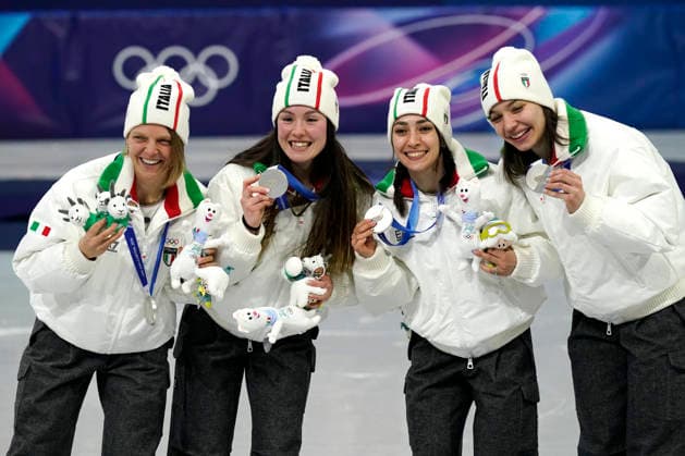 Silver medalists Arianna Fontana, Elisa Confortola, Arianna Sighel and Chiara Betti of Team Italy smile during the medal ceremony after the Women s Short Track Speed skating, Eisschnelllauf 3000m Relay Finals at the Milano Figure skating, Eiskunstlauf Arena in Milan, Italy on Wednesday, February 18, 2026. Korea won gold and Canada won bronze.  OLY20260218147 RICHARDxELLIS